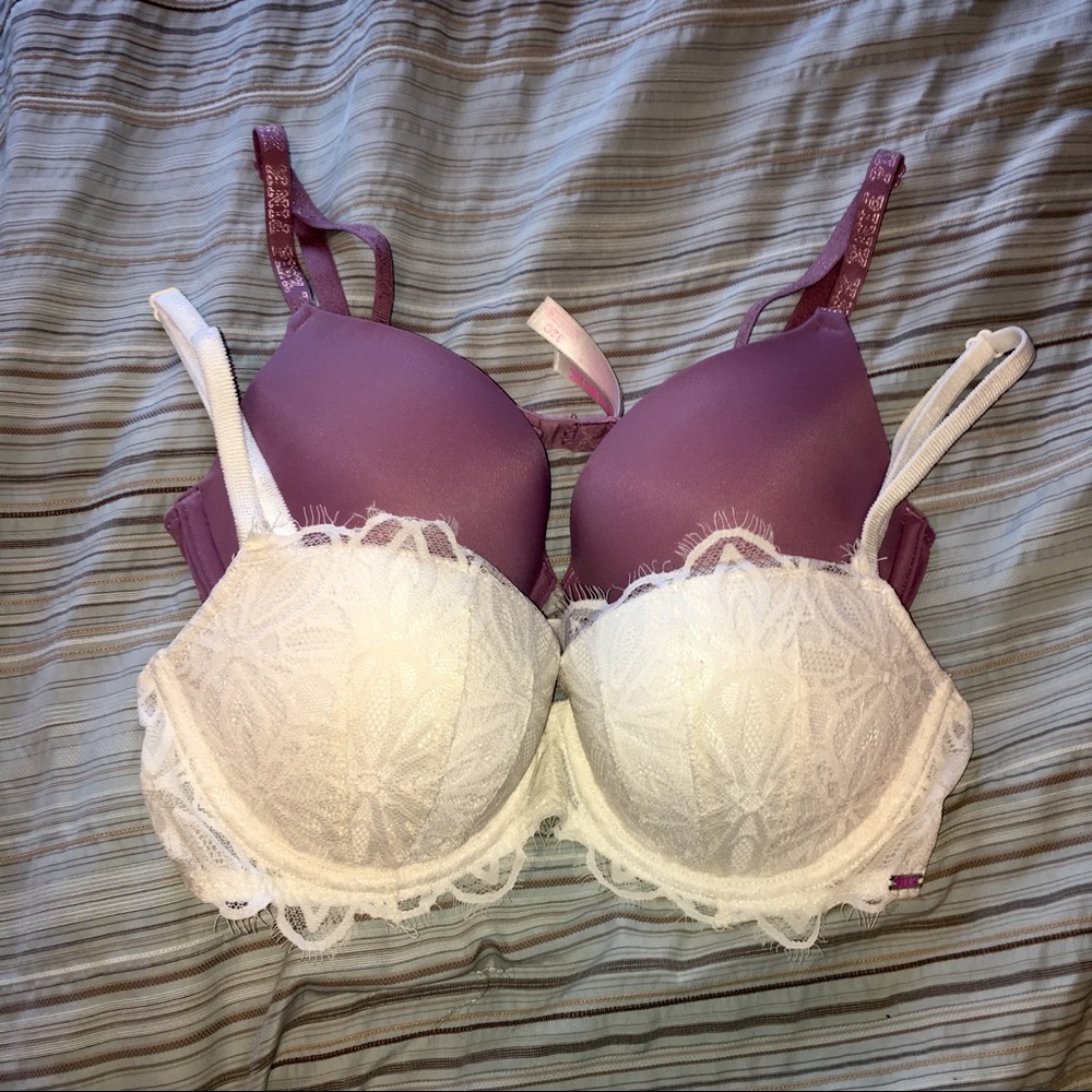 PINK VICTORIA’S SECRET BRAS